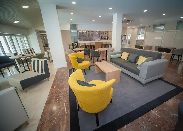 Отель Gran De 3*